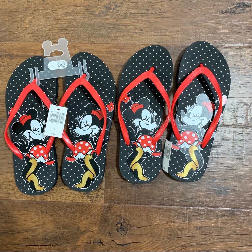Minnie Mouse flip flops (2 pairs)